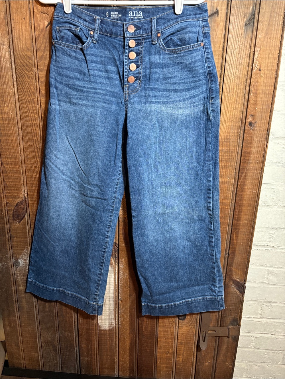 a.n.a Mid Wash High-Rise Wide-Leg Cropped Jeans